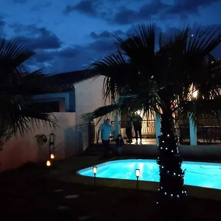 Provencale Climatisee Avec Piscine Privee Villa Saint-Gilles (Gard)